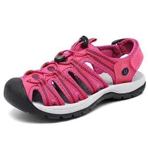 Sandales de sport femme rose fuchsia à bout fermé avec semelle extérieure antidérapante
