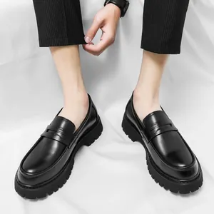 Classic black patent leather loafers for men with chunky non-slip platform soles