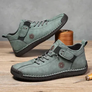 Handgenähte Herren-Freizeitschuhe aus blauem Nubukleder mit robuster Gummisohle