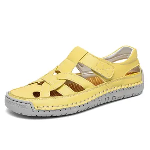 Sandalias de cuero trenzado amarillo para hombre con velcro y suela 100% de goma