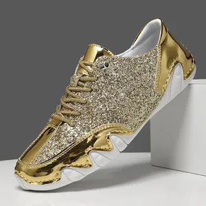 Herren Mode Sneaker mit goldenen Pailletten und weißer, dicker Wellengummisohle