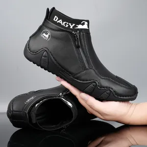 Schwarze Lederstiefel im Retro-Stil mit DAGY-Markenlogo und rutschfester Sohle