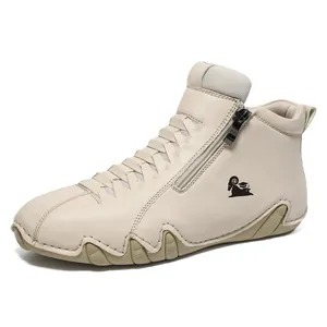 Beigefarbene High-Top-Lederschuhe mit Reißverschluss und dicker Wellen-Gummisohle