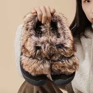 Scarpe invernali slip-on in finta pelliccia marrone con fodera calda e punta in gomma