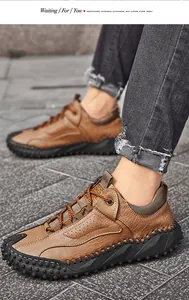 Détails de chaussures décontractées en cuir marron avec coutures apparentes et semelles en caoutchouc