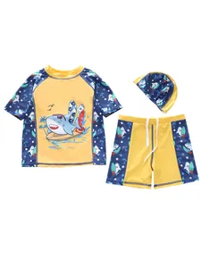 Gedetailleerde weergave van 3-delig haaien zwemkleding voor kinderen met shirt, broek en muts