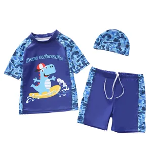 Maillot de bain 3 pièces garçon avec imprimé dinosaure surfeur et motifs camouflage