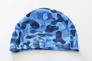 Bonnet de bain camouflage bleu avec coutures renforcées et motif à pois pour garçons