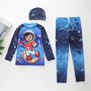 Détails de l'ensemble de bain enfant anti-UV avec motifs astronaute et imprimé galaxie