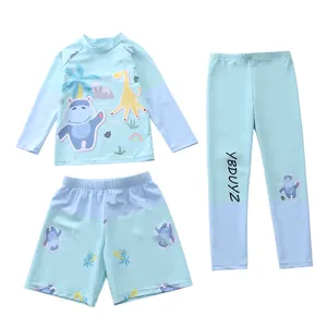 Set da nuoto 3 pezzi da bambino con maniche lunghe, pantaloncini e pantaloni verde menta