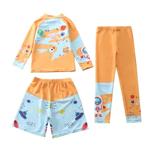 Set mare tre pezzi da bambino con stampe a cartoni animati a tema spaziale arancio