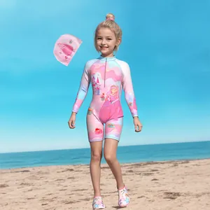 Mädchen Langarm-Sonnenschutz-Badeanzug-Set mit Prinzessinnenmuster am Strand