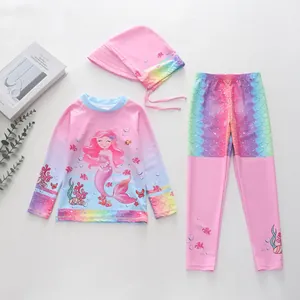 Détail à plat du maillot de bain sirène trois pièces pour filles avec manches longues