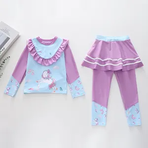 Costume da bagno bambina a maniche lunghe con stampa unicorno e gonna a volant