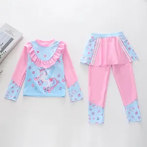 Costume da bagno due pezzi per bambina con maniche lunghe, stampa unicorno e volant