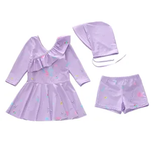 Costume da bagno tre pezzi viola per bambini con gonna a balze e stampa marina