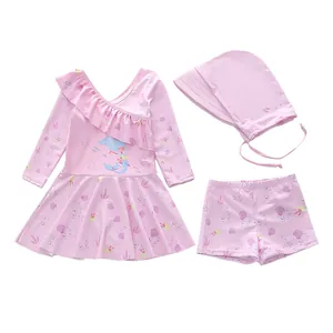 Set mare 3 pezzi rosa da bambina con stampa a sirena, maniche lunghe e cappello sole