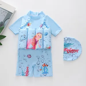 Détail du maillot de bain flottant bleu clair pour filles avec imprimés de sirène