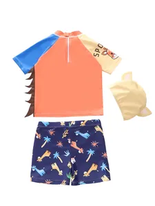 Completo da bagno tre pezzi per bambino con stampa giraffa e cappello abbinato