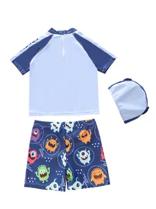 Dreiteiliges Jungen-Badebekleidungsset mit Monster-Print inklusive Oberteil, Hose und Kappe