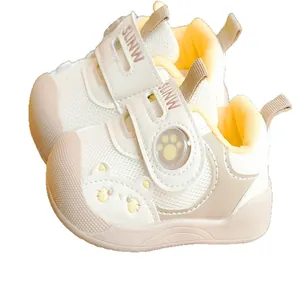Breathable mesh baby walking shoes with cute cartoon cat face and non-slip soft sole