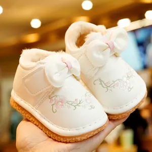 Toddler Winter Warm Squeaky Shoes Baby First Walkers Plush Lining Flower Embroidery Bow Knot Anti Slip Rubber Sole