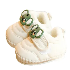 Winter baby walking shoes with white fleece lining and green cartoon koala patch