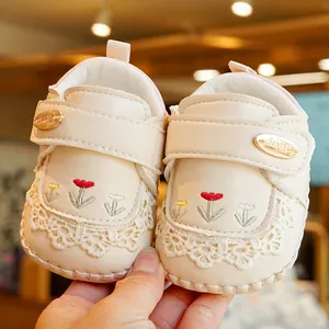 Baby Girls Soft Sole Anti-Slip Pre-Walker Shoes Floral Embroidery Lace Princess Infant First Walking Shoes Spring Autumn