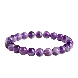 Bracelet en améthyste naturelle avec perles dégradées violettes et texture de cristal