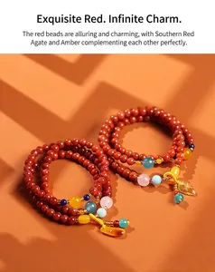 Detailopname van drielaagse Nanhong agaat armband met amber en turquoise kralen