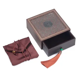 Caja de regalo de joyas chinas con bolsa de seda y detalle de borla de estilo retro