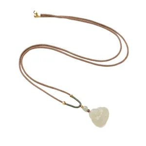 Collier avec pendentif Bouddha en jade Hetian naturel et cordon tressé brun