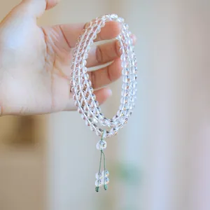 Elegantes 6mm dreilagiges Armband aus klarem Bergkristall mit grüner Kordel