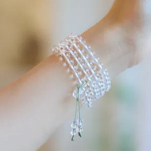 6mm dreifach gewickeltes Bergkristall-Armband mit grünem Quasten-Detail für Damen