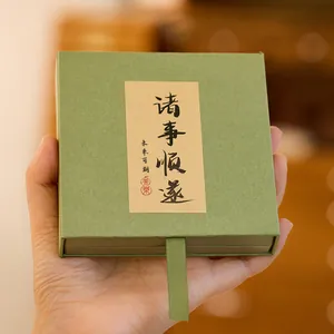 Groene lade-geschenkdoos met PE-folie en Chinese kalligrafiesticker voor sieraden