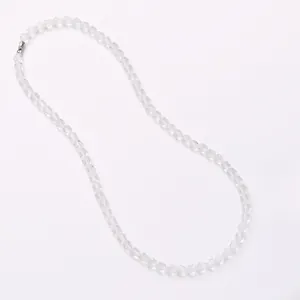 Elegante 8mm facettierte natürliche Bergkristall-Halskette mit silbernem Schraubverschluss
