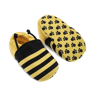 Baby Lauflernschuhe im Comic-Bienen-Design mit weicher Sohle und Antirutsch-Pfoten