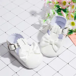 Glänzende weiße Lackleder Babyschuhe mit Schleife für Mädchen im Alter von 0-1 Jahren
