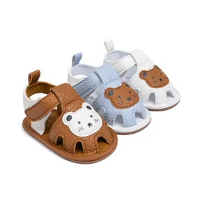 Breathable summer baby sandals with bear patterns and soft rubber soles in three colors
