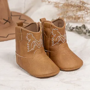 Bottes de cowboy western pour bébé marron avec broderies blanches et languette