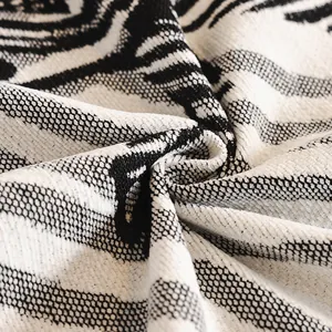 Chenille Sofabezug mit schwarz-weißem Zebramuster und jacquardgewebter Stoffstruktur