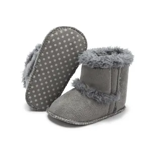 Bottes d'hiver grises pour bébé avec fourrure synthétique et semelles souples antidérapantes