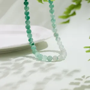Collar de jade africano natural de 8mm con cuentas verdes en degradado y acabado brillante