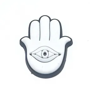 Breloques Main de Fatma et Mauvais Œil pour sabots, décorations en PVC noir et blanc