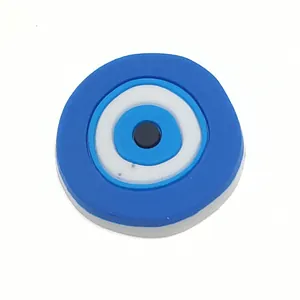 Accessoire de chaussure Evil Eye en PVC bleu pour sabots avec un design rond durable