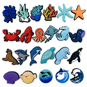 Breloques de Chaussures en PVC Animaux Marins Requin Dauphin Étoile de Mer Sabots Boucles Décoratives pour Sandales Enfants Adultes