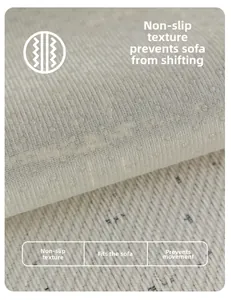 Dettaglio macro del copridivano in ciniglia con fondo antiscivolo in granuli e trama tessuta