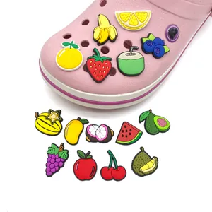 16er-Set bunte Obst-Schuhanhänger aus PVC für Clogs, inkl. Erdbeere und Avocado