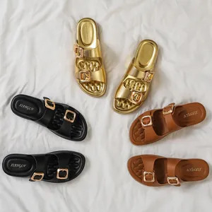 Sandali con zeppa da donna con doppie fibbie regolabili nei colori oro, nero e marrone