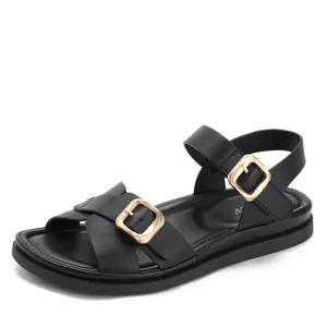 Sandali bassi neri da donna con cinturini comodi e eleganti fibbie in metallo dorato